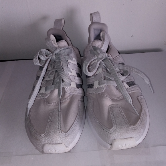 Adidas - Picture 2 of 6